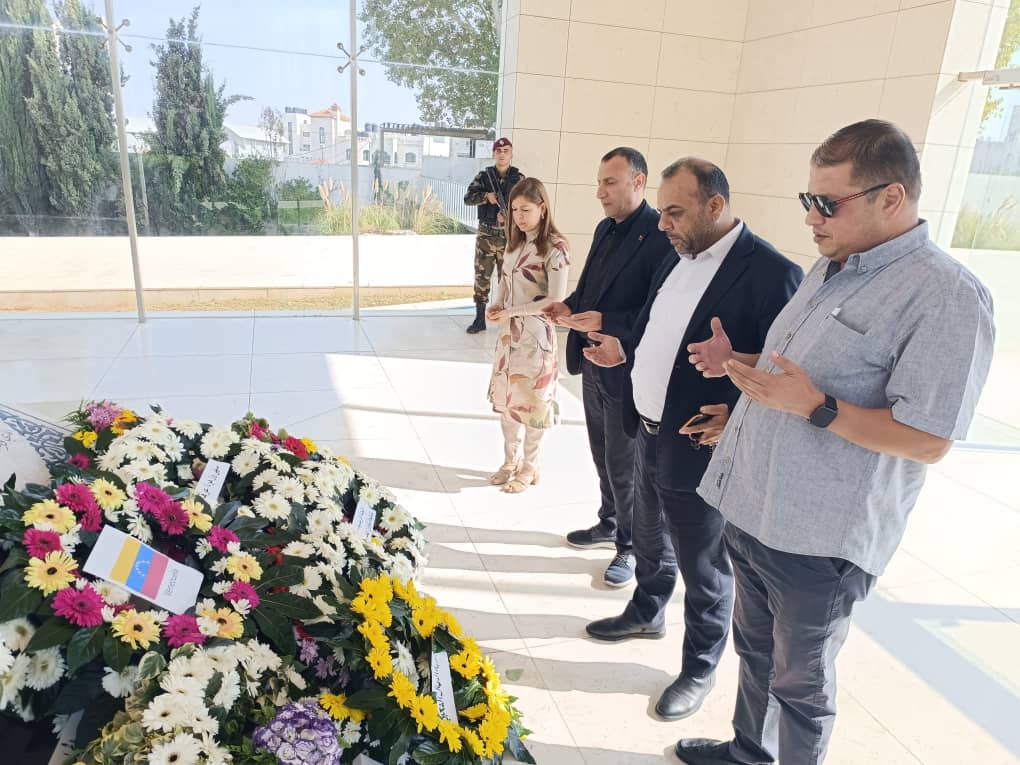 Venezuela rinde tributo al líder palestino Yasser Arafat